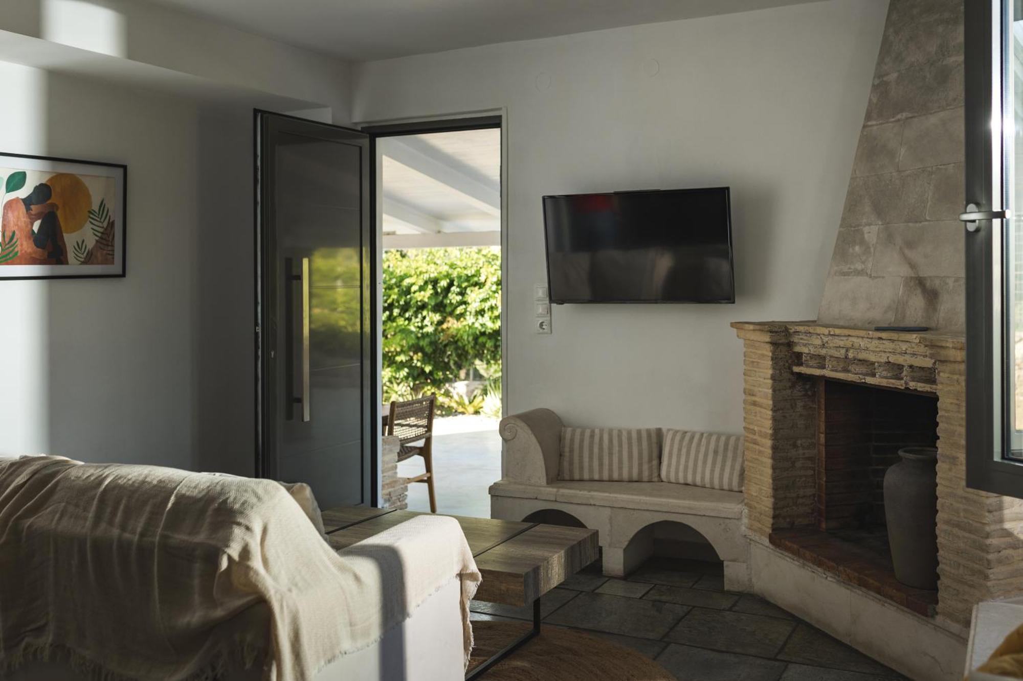 Binios Villa - Private Pool, Walking Distance From The Beach Vasilikí Eksteriør bilde