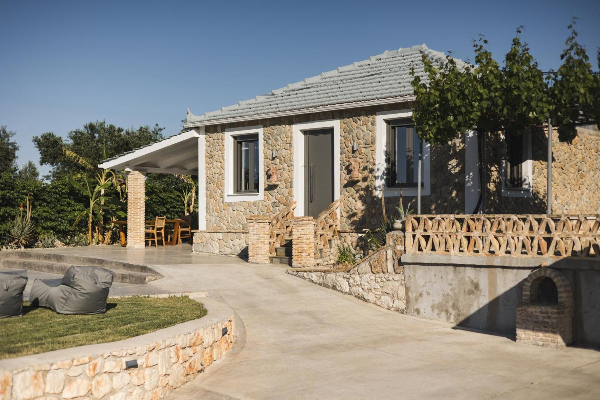 Binios Villa - Private Pool, Walking Distance From The Beach Vasilikí Eksteriør bilde